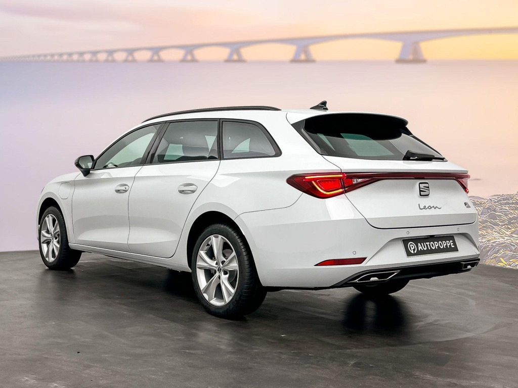 Seat Leon sportstourer fr phev first edition 1.5 tsi ehybrid 150kw / 204p