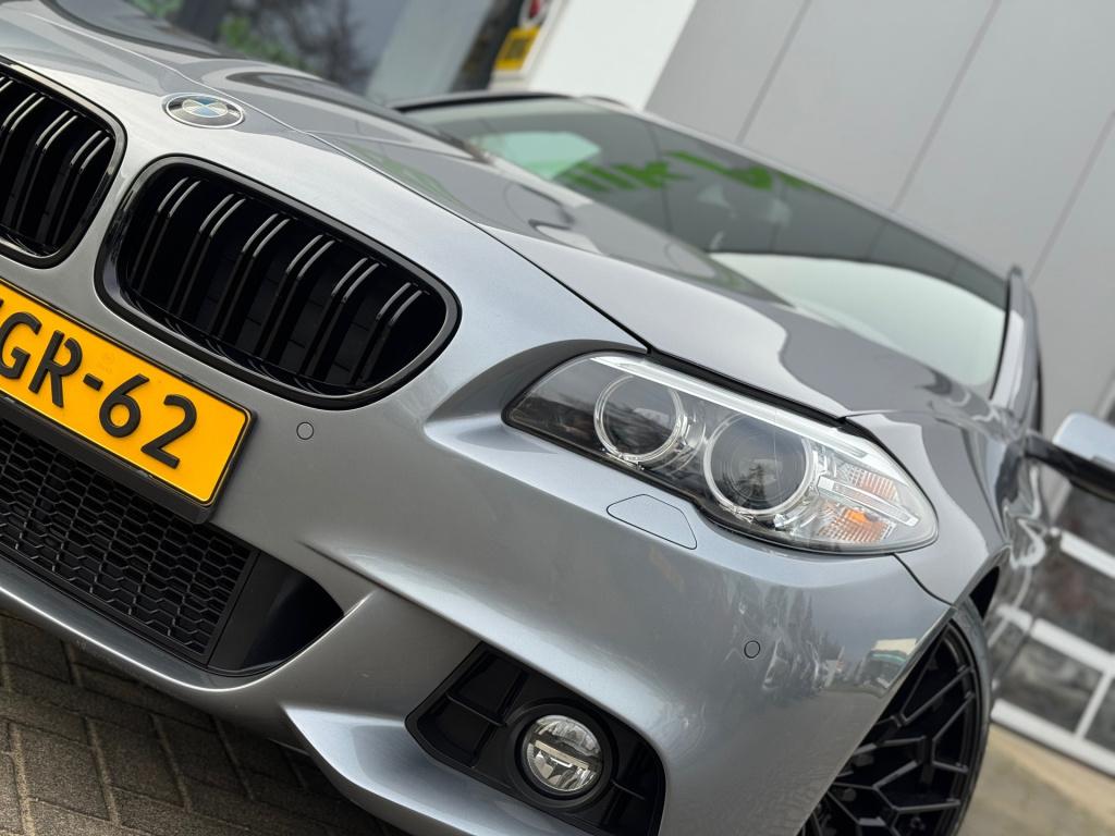 BMW 5 Serie touring 520i executive * m-pakket * navigatie * 20 inch * nap