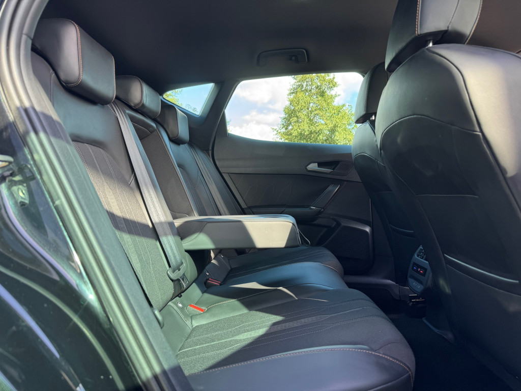 Cupra Formentor 1.5 tsi * camera * sfeerverlichting * acc * 18 inch