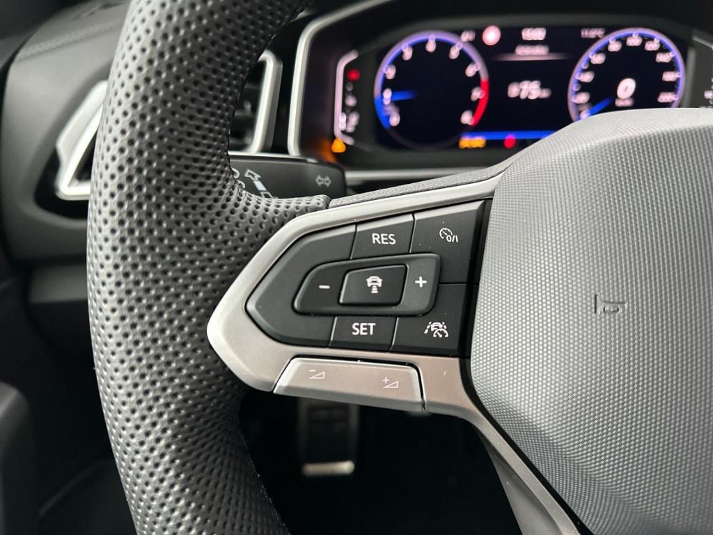 Volkswagen T-roc r-line-edition 1.0 85 kw / 116 pk tsi suv 6 versn. led plu