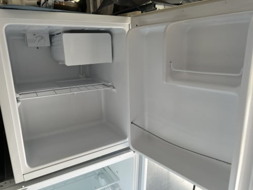 Camping. /mini bar Koelkast met kleine vriesvak klasse A+