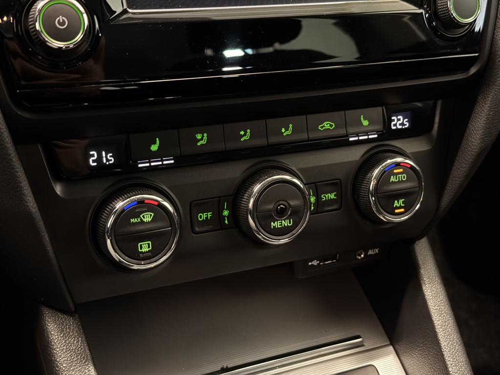 Skoda Octavia combi 1.8 tsi dsg 180pk greentech style business | navi | cru