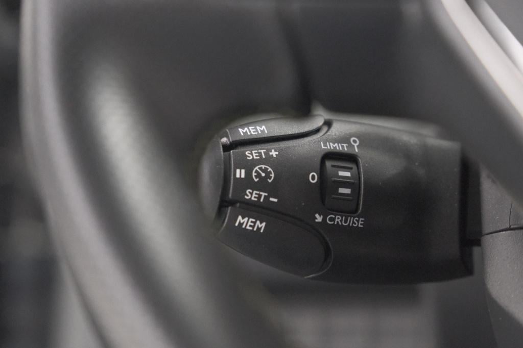 Peugeot E-2008 ev gt 50 kwh | 11 kw laadfunctie | 360 camera | dodehoekdete