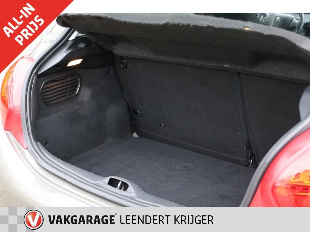 Peugeot 208 1.6 vti allure|automaat|trekhaak|12 maanden bovag garantie