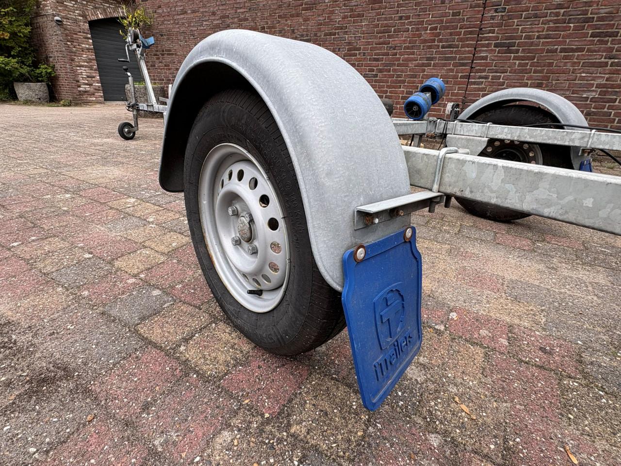 Kanteltrailer TTH 750 EASYROLLER COC met gratis Wayfarer zeilboot
