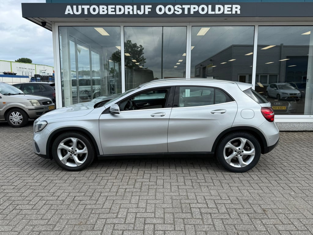 Mercedes-Benz Gla-klasse 180 premium plus