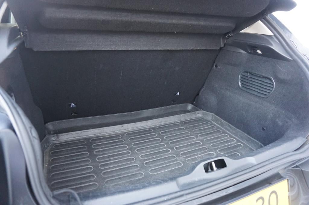 Citroen C4 Cactus 1.2 vti shine climate / navi / cruise / camera / pano / p