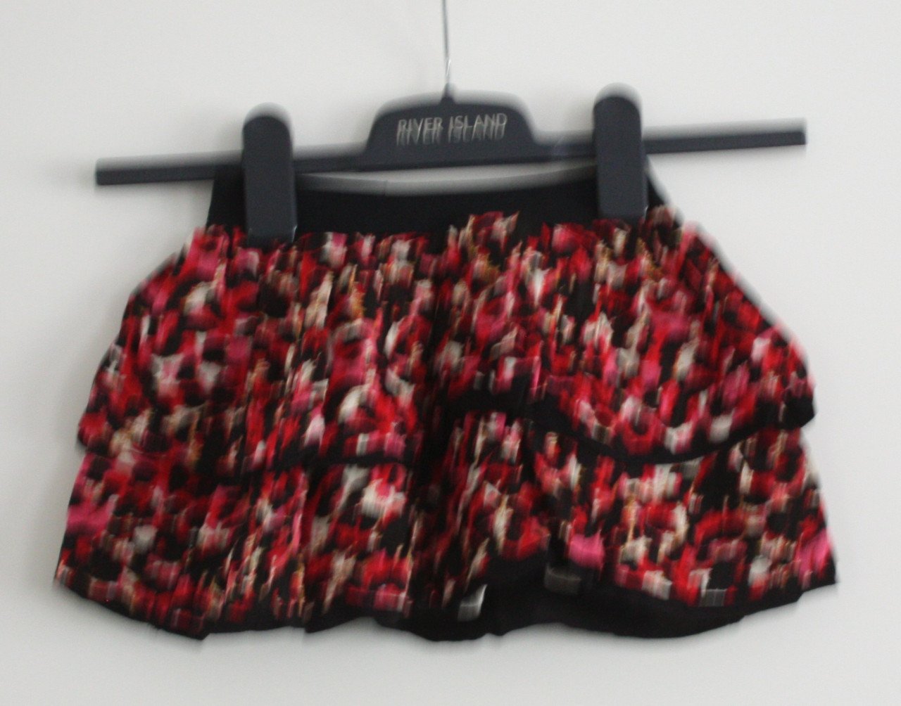 Rokje met rood zwart print  maat 98-104