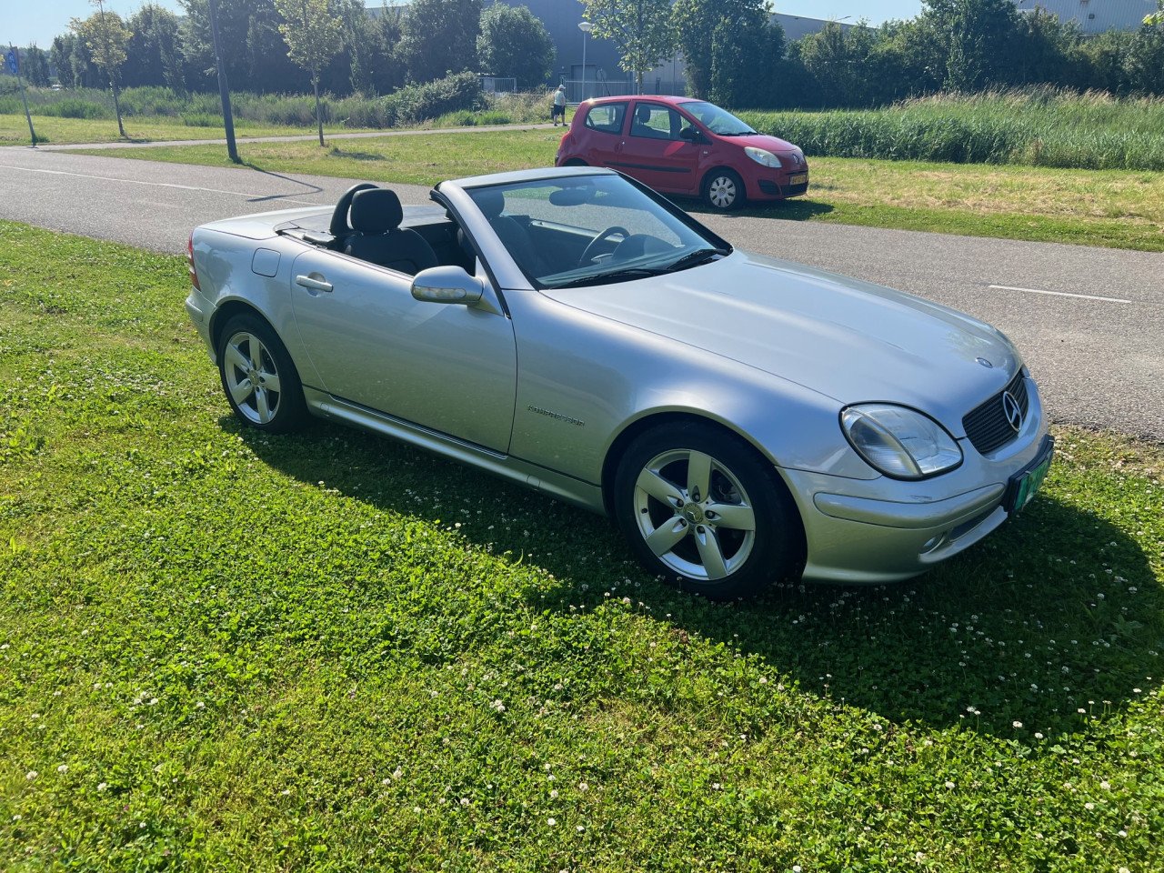 Zeer fraaie Mercedes SLK uit 2003, Automaat met slechts 138.000 km