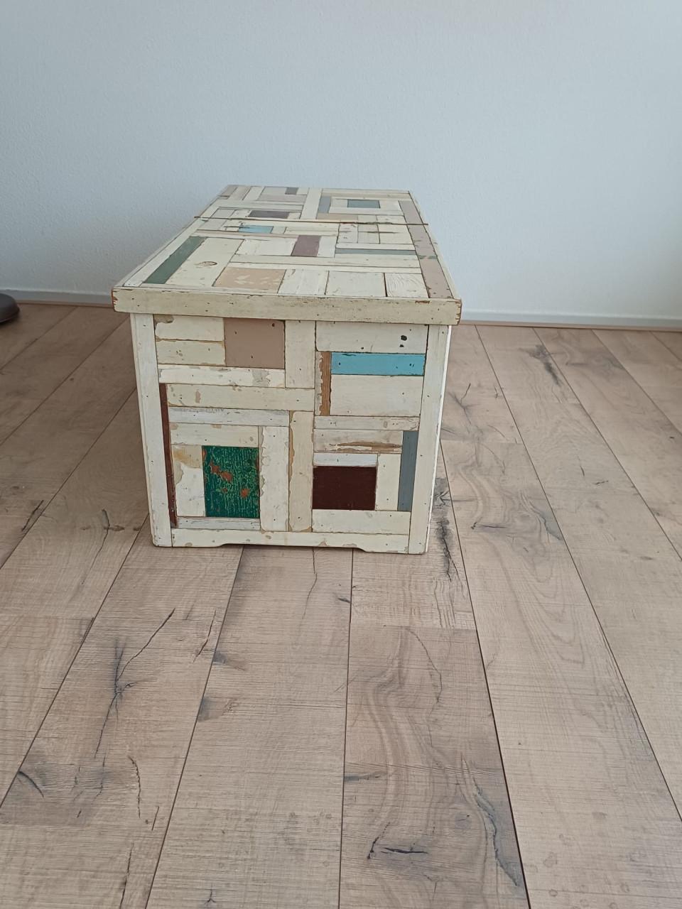 Salontafel / Opbergkist van sloophout