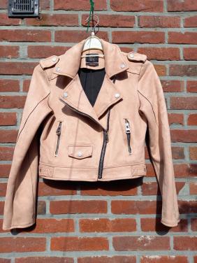 Zachtroze biker jasje