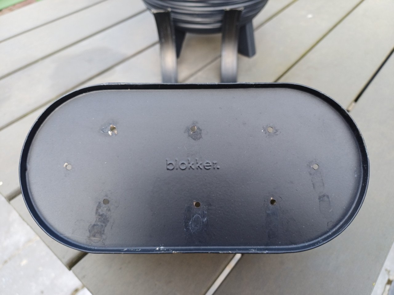 Kleine TUIN? Leuk metalen REK met 3 bijpassende bloembakken
