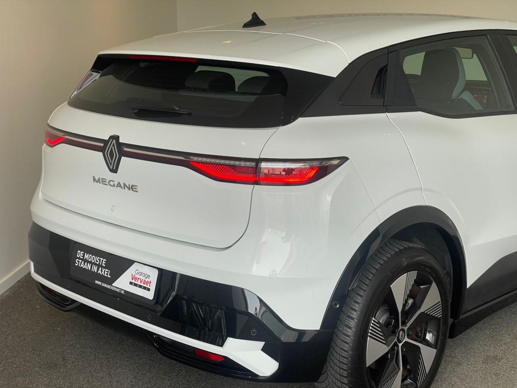 Renault Megane E-tech ev40 boost charge equilibre