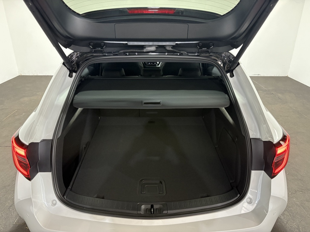 Toyota Corolla Touring Sports | € 1.500,- hybrid 180 gr sport
