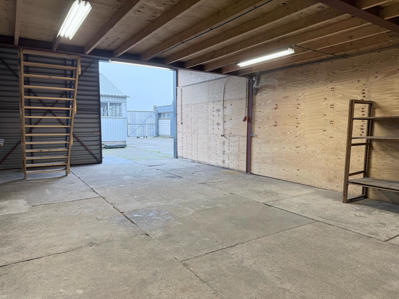 Te Huur - opslagloods 165m2