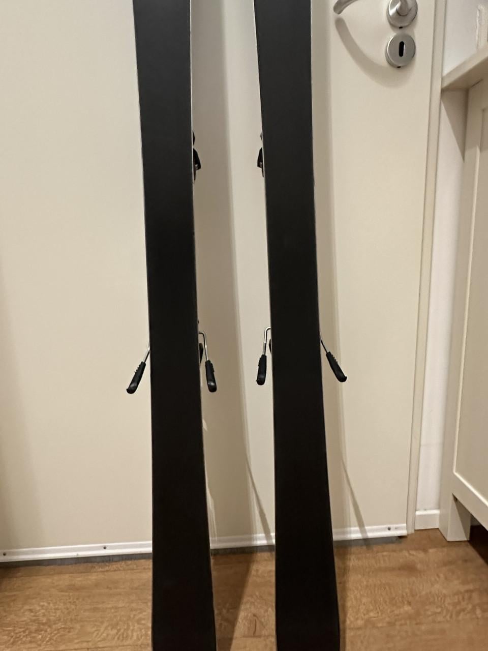 Fischer RC One 77 XTR – 151 cm incl. bindingen