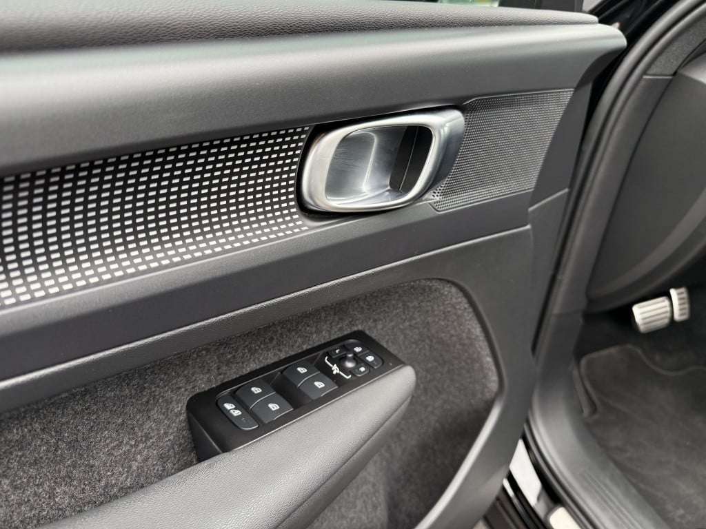 Volvo XC40 recharge twin plus 409pk 1e eigenaar