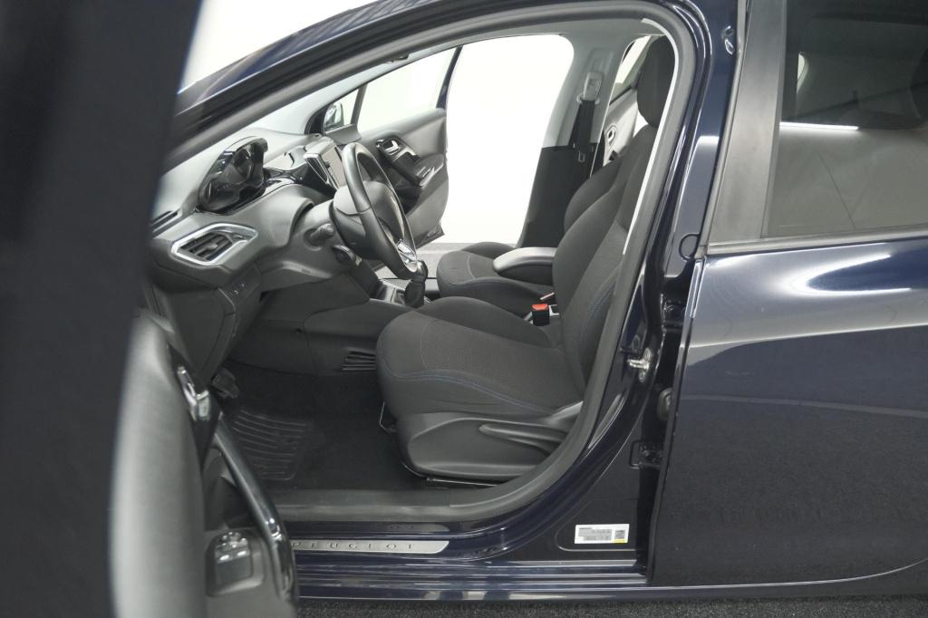 Peugeot 208 puretech 82 signature | apple carplay | parkeersensoren | navig