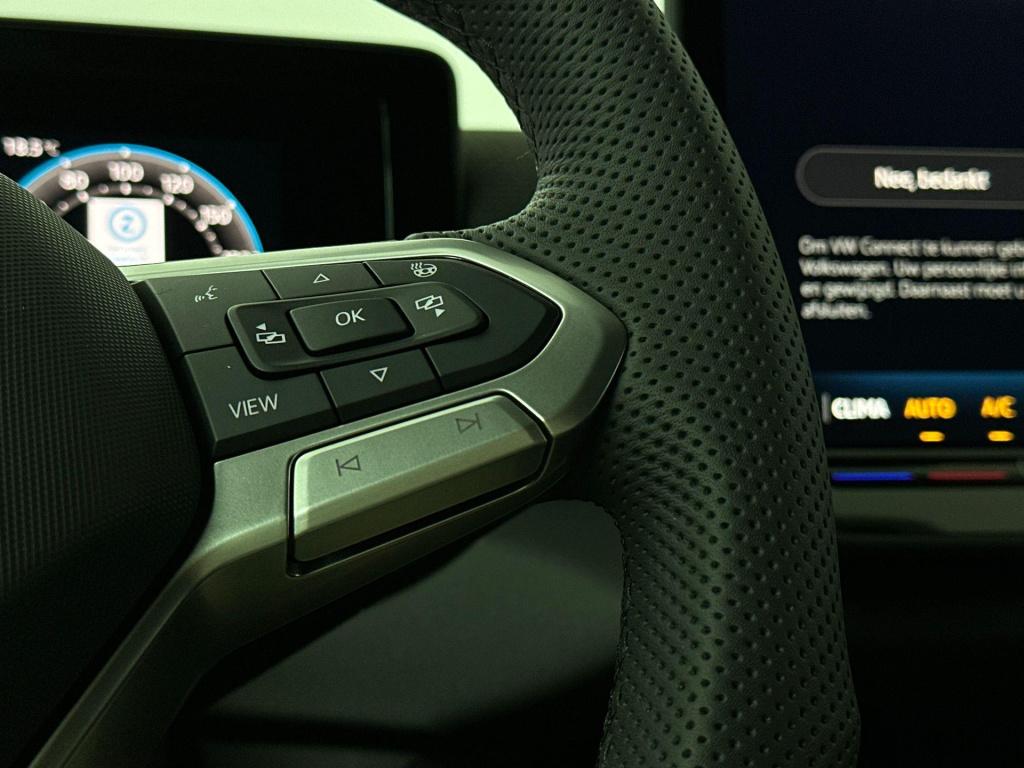 Volkswagen T-roc 1.5 etsi r-line first edition