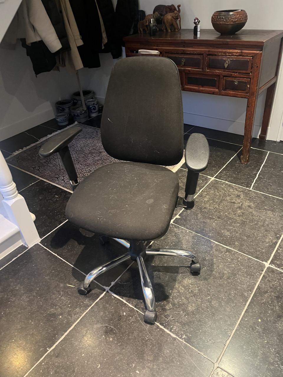 Gratis af te halen bureau stoel