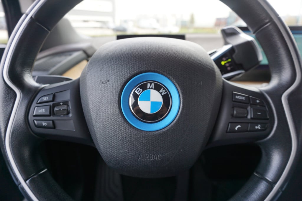 BMW I3 basis comfort 22 kwh 1e eigenaar - automaat - airco / navi / cruise