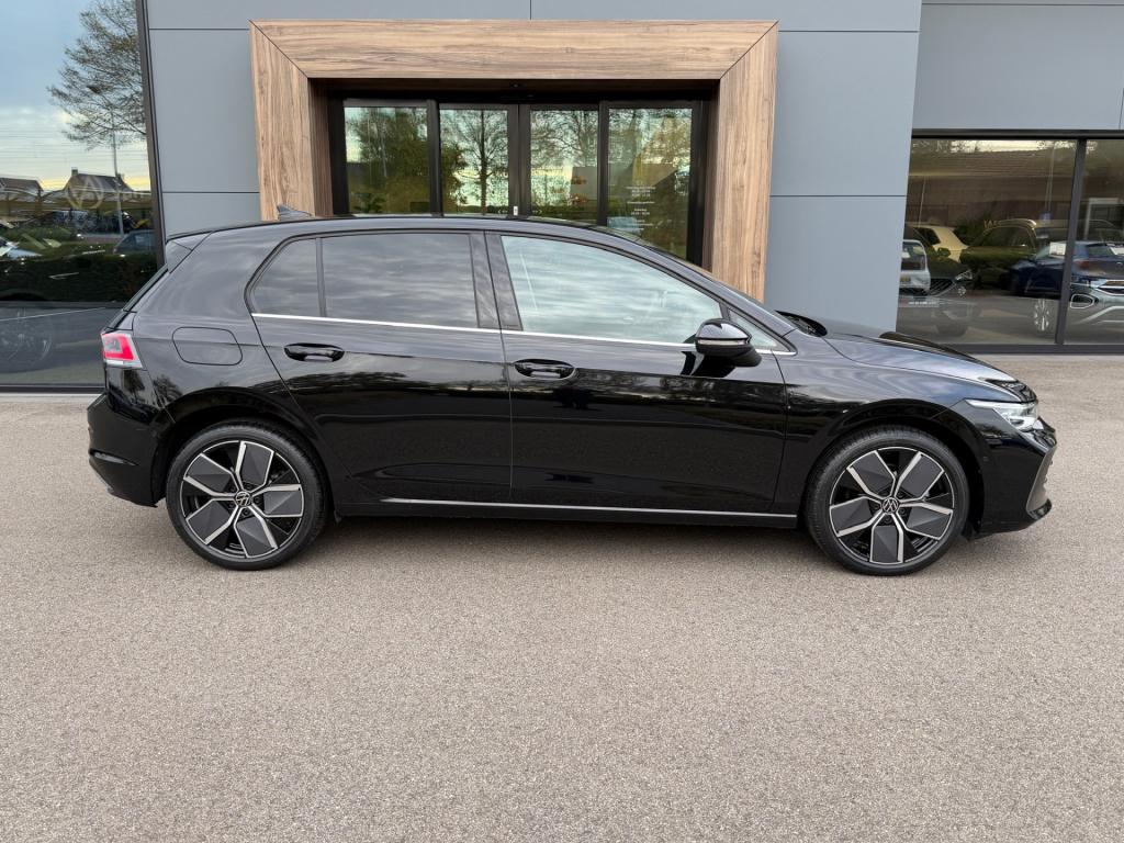 Volkswagen Golf 1.5 ehybrid style | trekhaak | camera | iq light | head up 