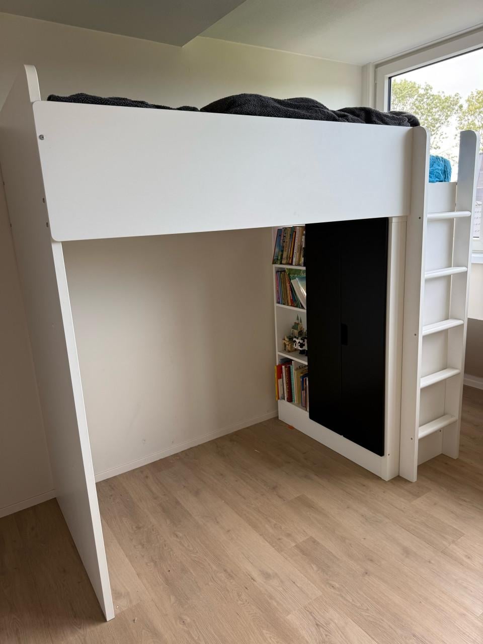 IKEA hoogslaper met opbergruimte