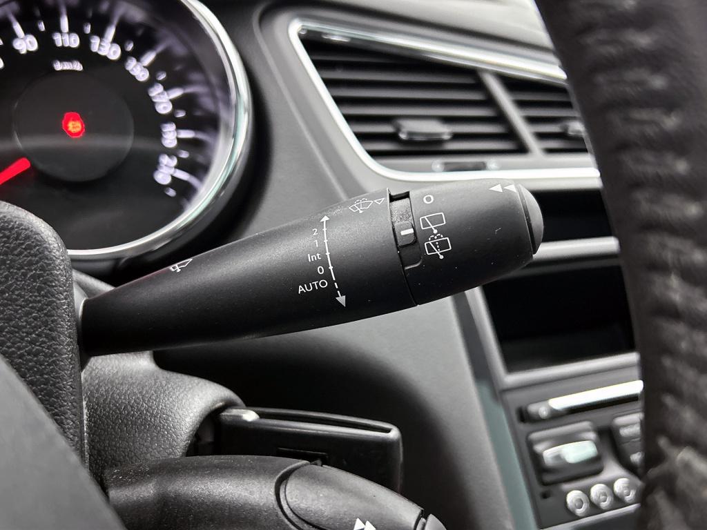 Peugeot 5008 130 pk style 7 persoons | rijklaar | trekhaak | panoramadak | 