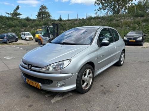 Peugeot 206 1.4-16v quiksilver