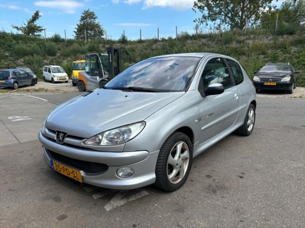 Peugeot 206 1.4-16v quiksilver