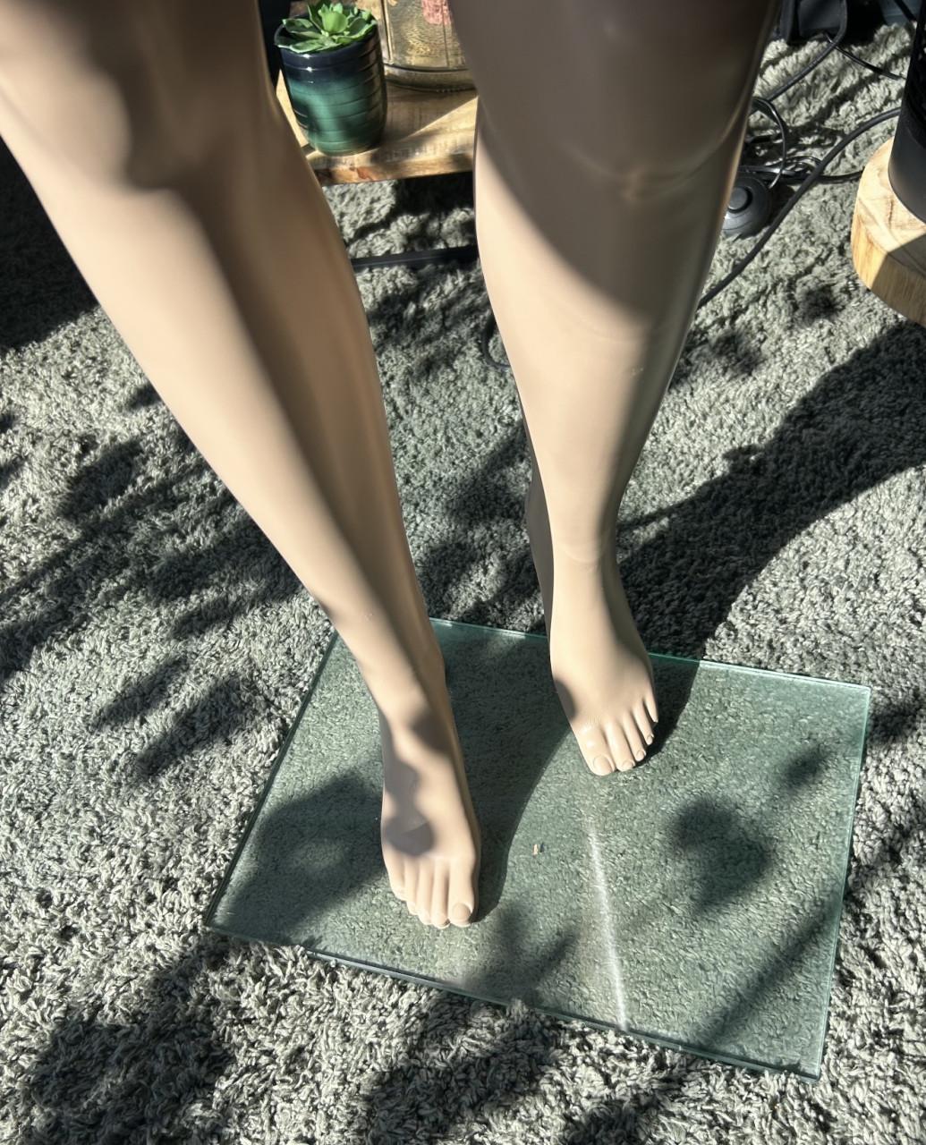 Etalage pop dames model 1.74 cm.