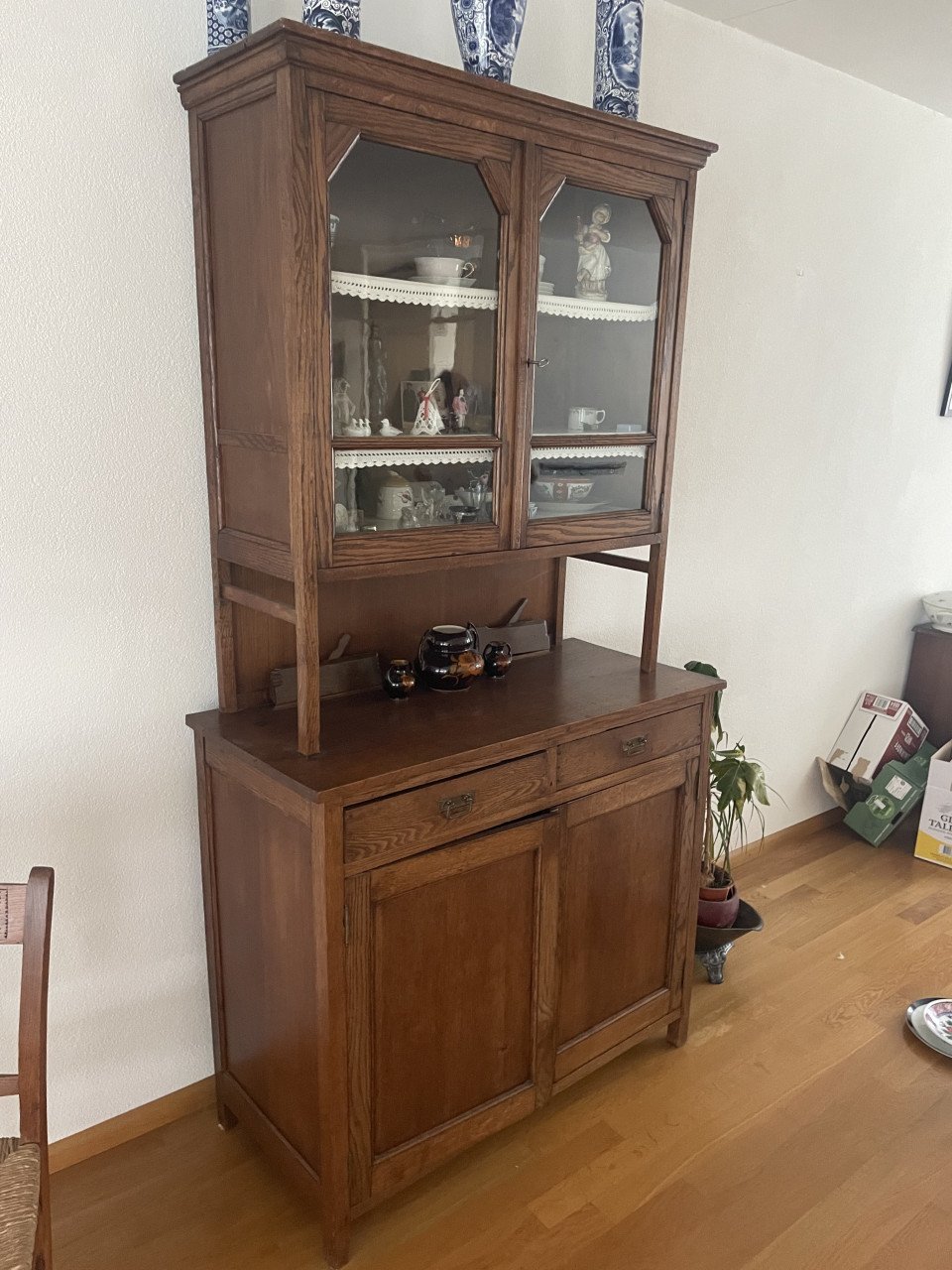 Massief eiken vitrine kast