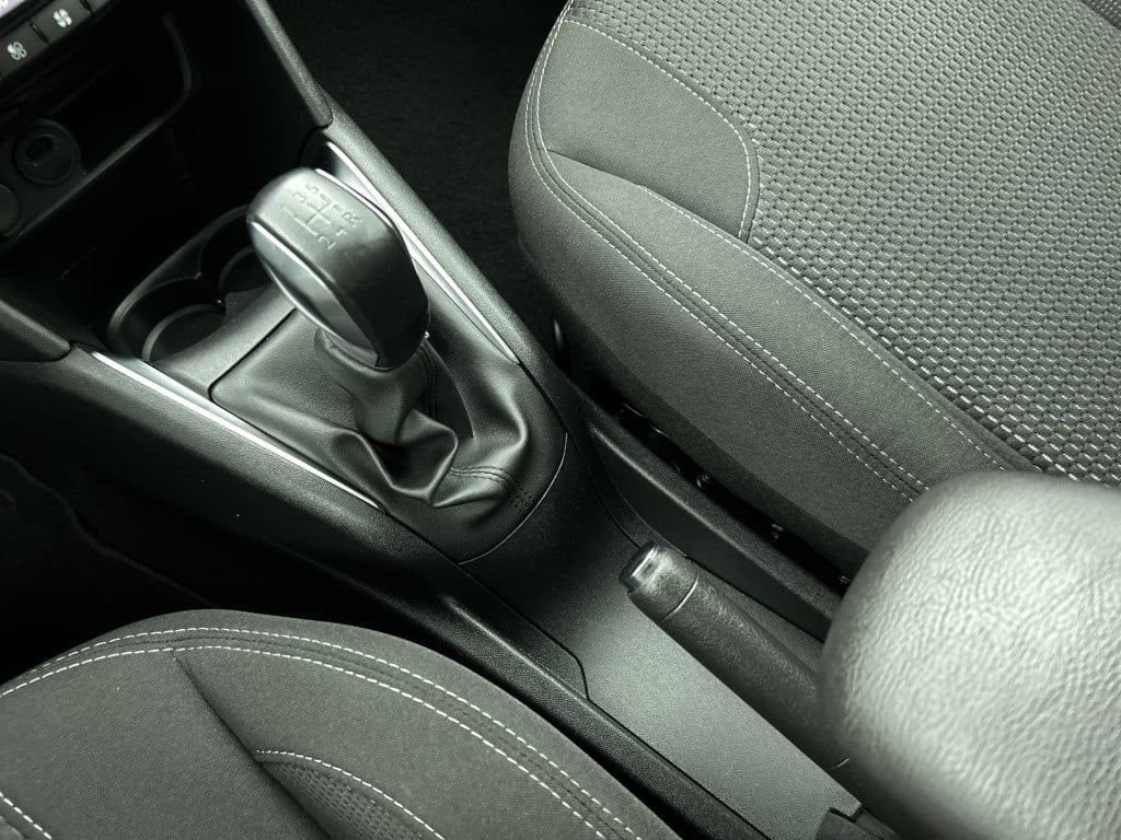 Peugeot 208 82 pk allure | rijklaar |