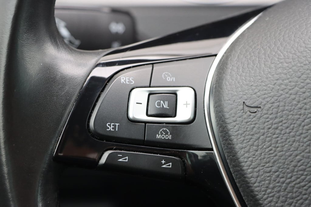 Volkswagen Golf variant 1.0 tsi business edition connected