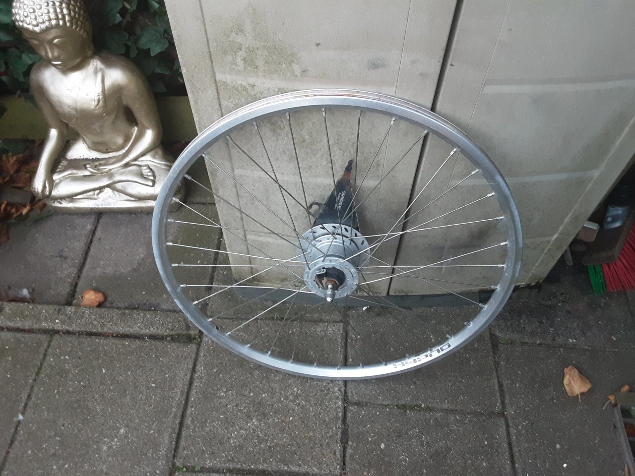 26 inch shimano voorwiel, naafdynamo, rollerbrake rem