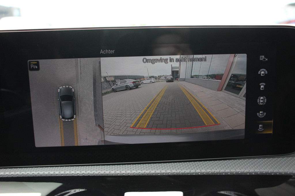 Mercedes-Benz A-Klasse amg 35 4matic premium plus | schaalstoelen | 360 cam