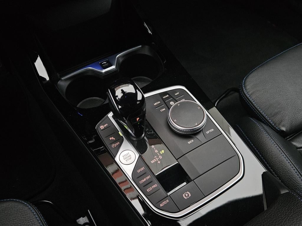 BMW 1 Serie 118i high executive m-sport | head-up | leder