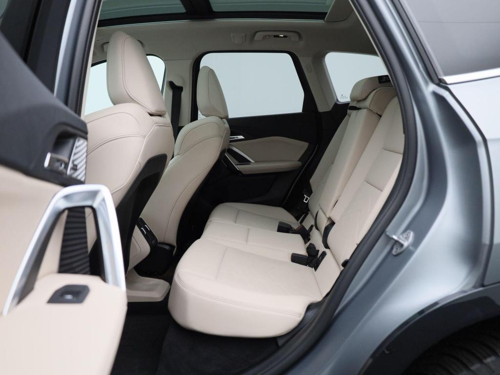 BMW X1 xdrive25e | automaat | leder | panorama dak | stoel verwarming | vir