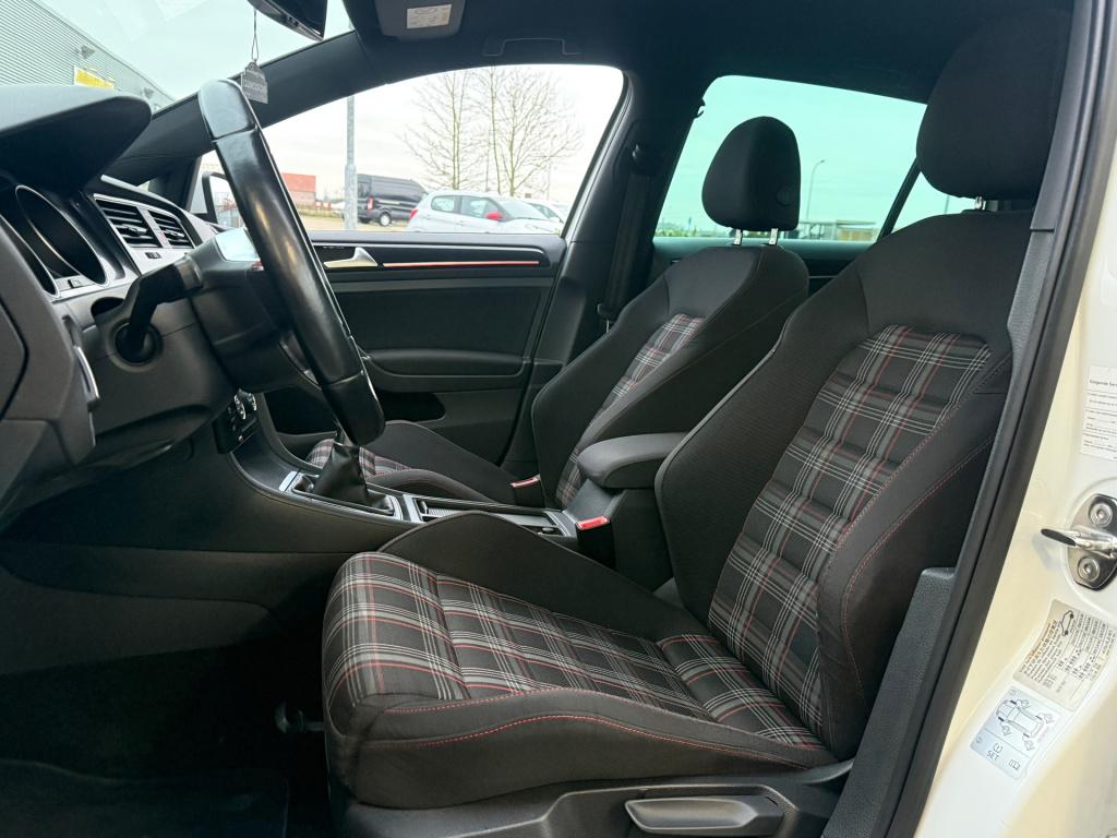 Volkswagen Golf 2.0 tsi gti performance