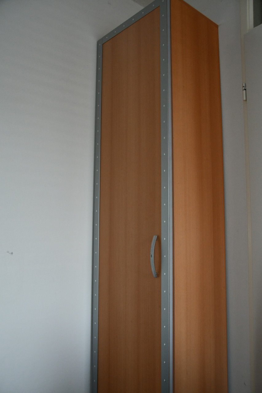 Bureau tienerkamer, kledingkast
