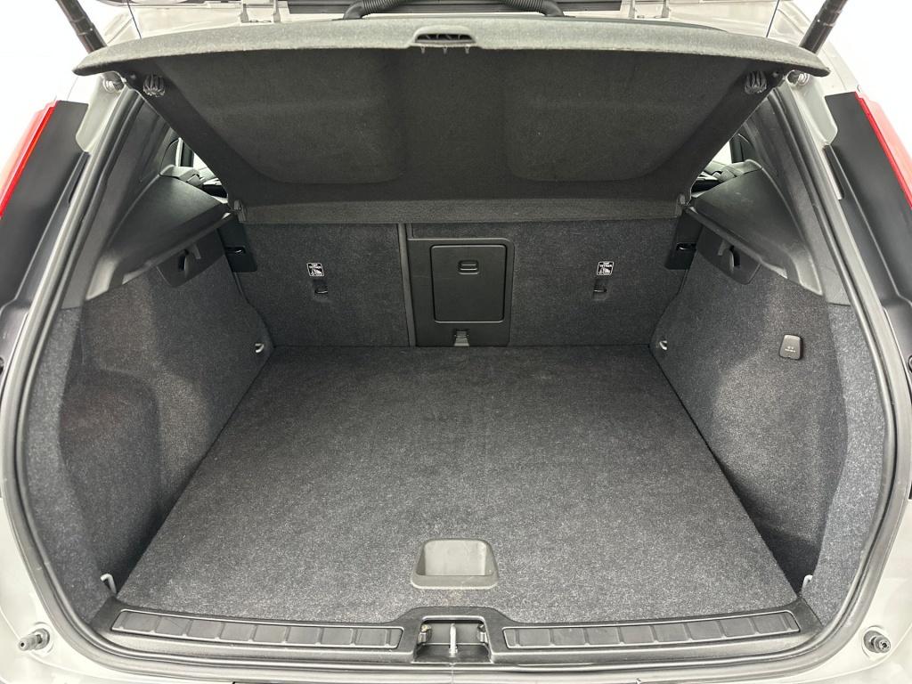 Volvo XC40 t4 211pk recharge ultimate dark | pano| adap.cruise| trekhaak| c