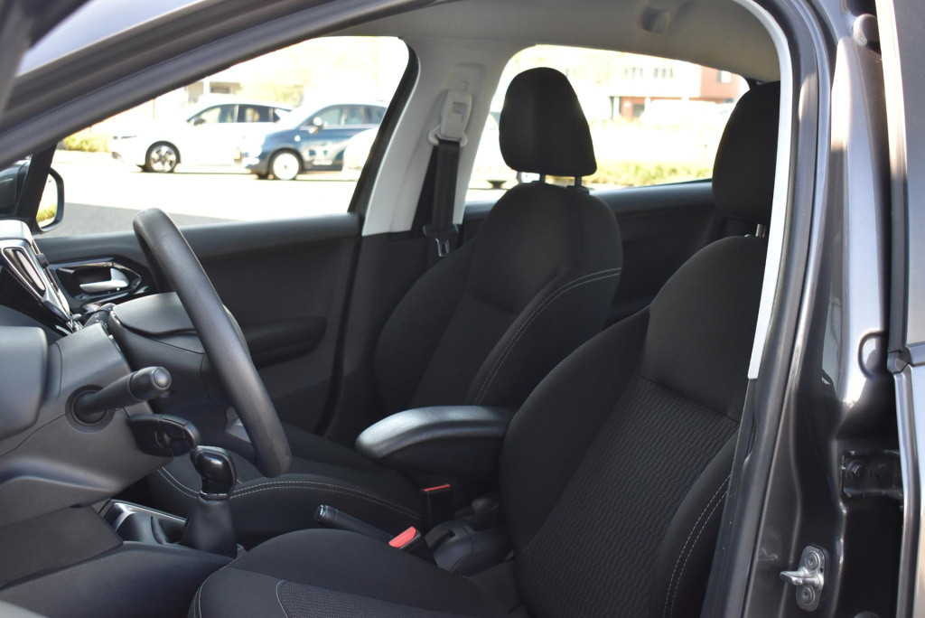 Peugeot 208 1.2 puretech active | airco | cruise control | apple carplay/an