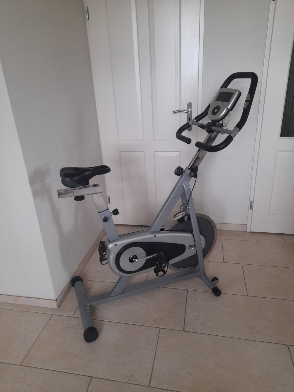 Spinning bike / home trainer (in goede staat )