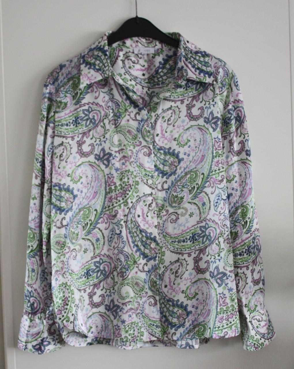 Groen witte  blouse maat 38