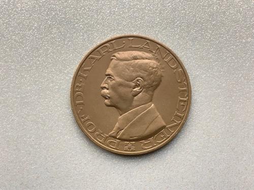 Bronzen penning Karl Landsteiner , Het Nederlandsche Roode Kruis.