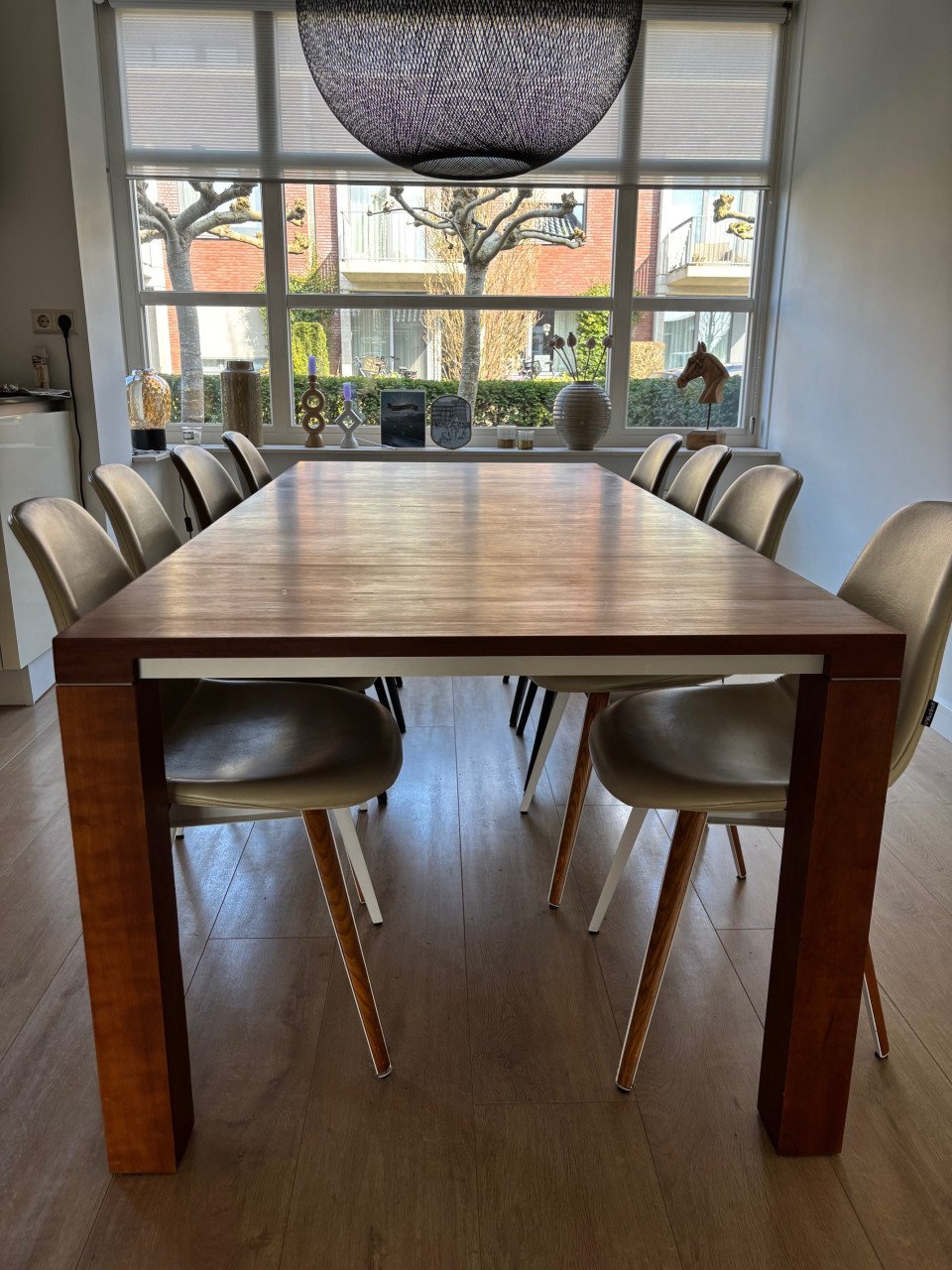 Gratis op te halen grote Leolux Vivre tafel 220 bij 100