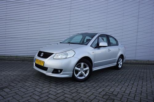Suzuki Sx4 1.6 exclusive airco / elektr. ramen / trekhaak / lm velgen / nap