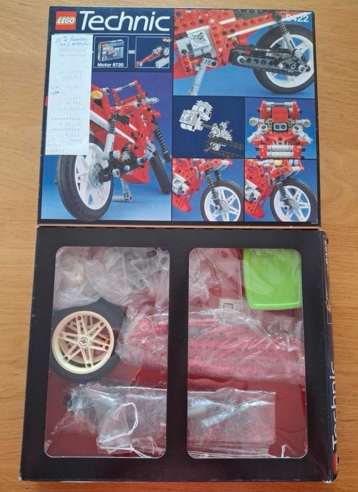 Technic LEGO 8422 motor 2 modellen