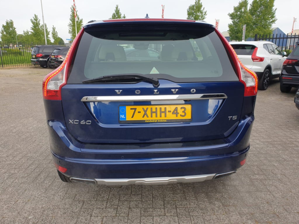 Volvo XC60 2.0 t5 fwd ocean race 245pk