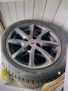 Complete set Borbet velgen met winterbanden voor Fiat 500